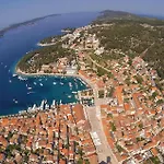Apartamento One-bedroom In Vrboska